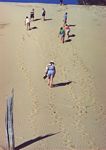 0012___fraser_island___walking_along_sand_dune

